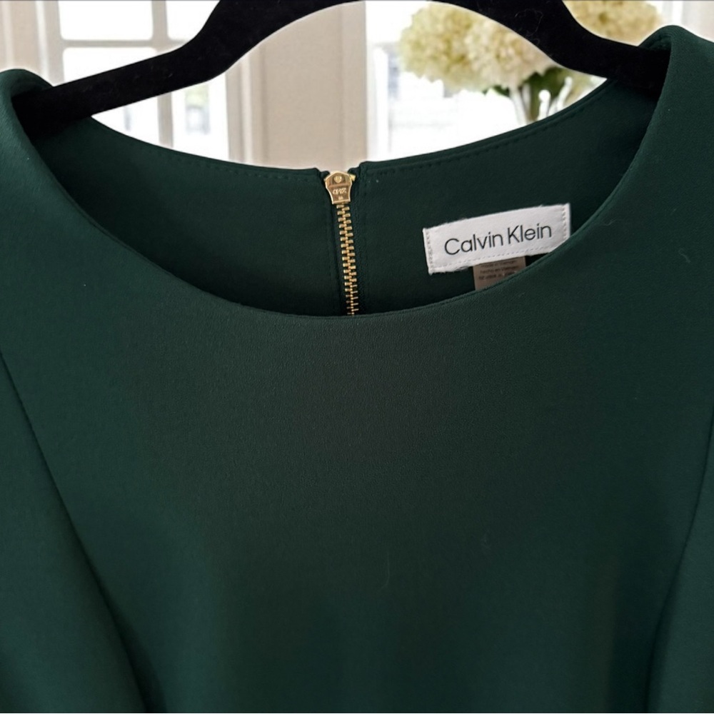 NWOT Calvin Klein Green Tulip Sheath Dress Green with Gold Back Zipper - Picture 5 of 9